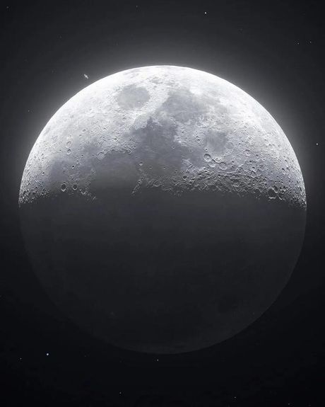 土星合月，土星合月将于今晚亮相！