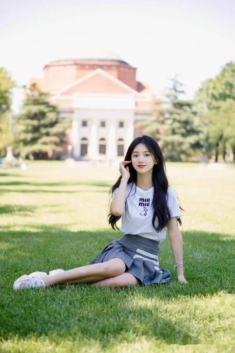 四大校花：青春中绽放的花朵