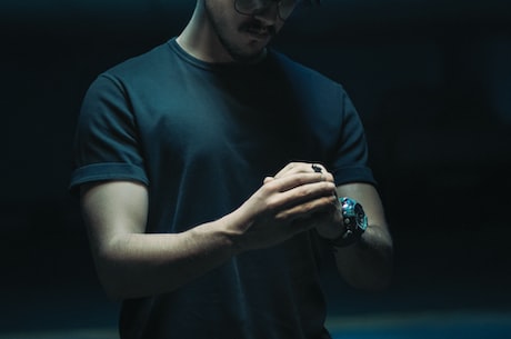 一直打嗝怎么办(一直打嗝怎么办?你需要改变这7个习惯)
