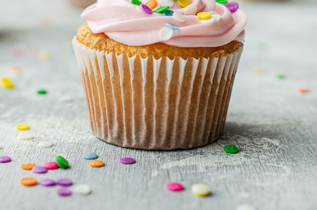 蛋糕培训学校学费多少(蛋糕培训学校学费多少？一次详细的调查)