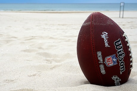 美式橄榄球比赛(美式橄榄球比赛 | 狂热与激情的混合体)