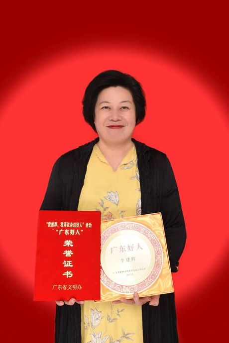 陈大卫，陈大卫罕见露面，发声支持慈善事业