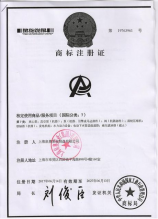 刘涛肩带滑落，刘涛披肩睡衣现身红毯，宣称肩带滑落只是造型设计